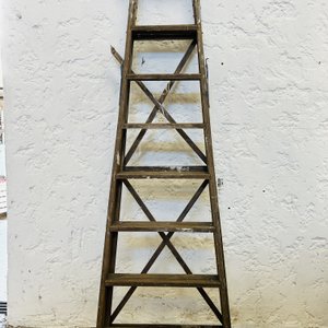 Lote #037 – Escalera en madera plegable siete escalones - imagen 4