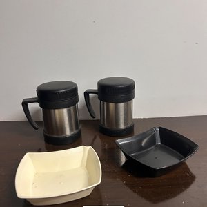 Set de 2 Vasos Térmicos con Tapa y 2 Recipientes Aperitivo - imagen 5