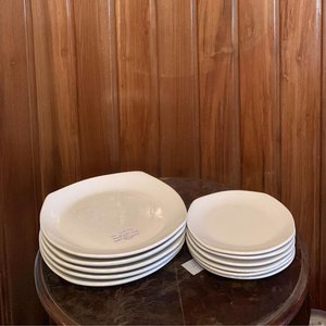 Lote siguiente: 5 platos llanos y 6 platos de postre origen Brasil