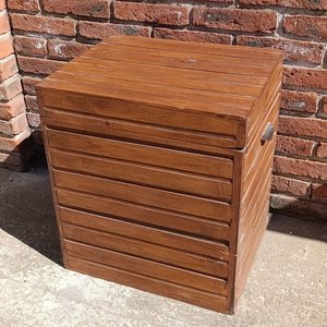 Lote anterior: Baúl de Madera con Herrajes Laterales