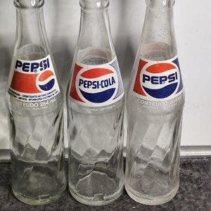 3 Botellas de Vidrio Pepsi-Cola Antiguas Coleccionables - imagen 5