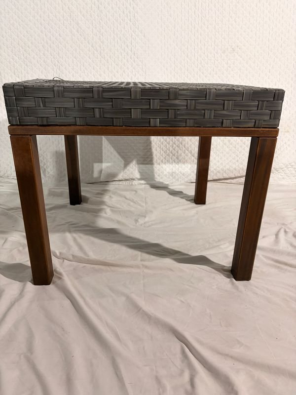 Mesita Lateral Madera y Ratán Sintético Gris para Exterior