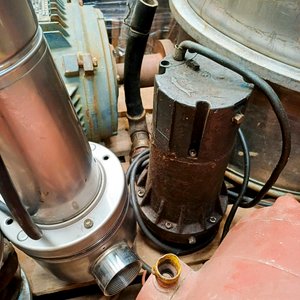2 Bombas de Agua Sumergibles Trifásicas y Llave de Encendido - imagen 5