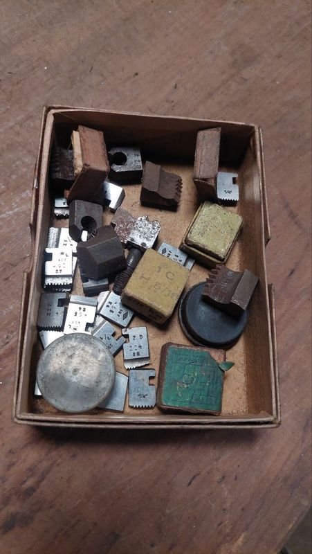 Lote de piezas pequeñas tipo terrajas - imagen 3