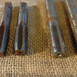 Lote anterior: Juego de 4 machos de roscar de acero, 8-10 cm