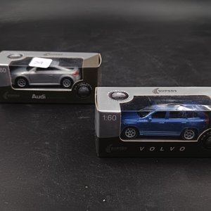 Lote de 2 autos a escala 1:60: Audi y Volvo - imagen 3