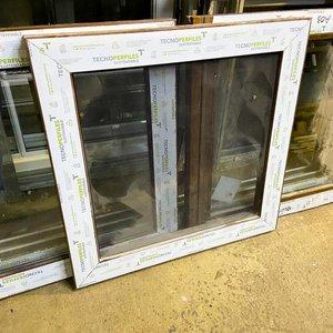 Ventana PVC Doble Hoja con Mosquitero Color Marrón 88x160 cm - imagen 1