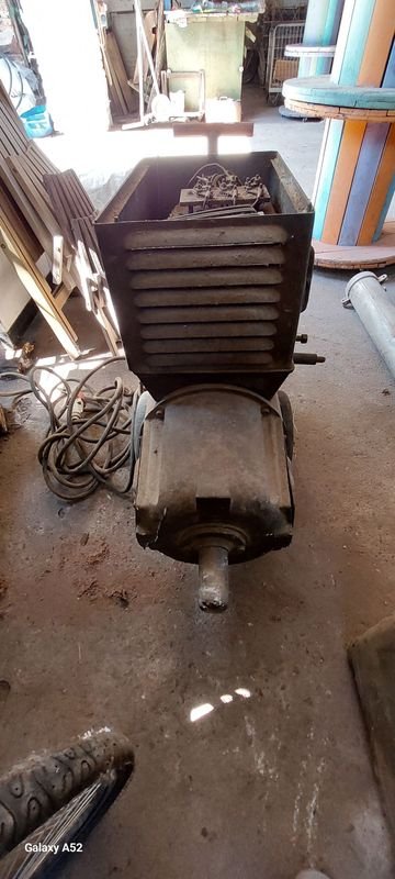 Gran Motor Trifásico para Venta - imagen 13