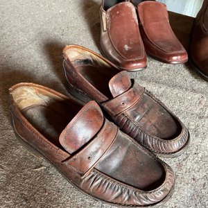 Lote de Zapatos y Botas de Cuero Marrón - imagen 2