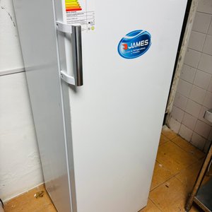 Freezer Vertical James 150 Lts FVJ-261KN G2 - imagen 2