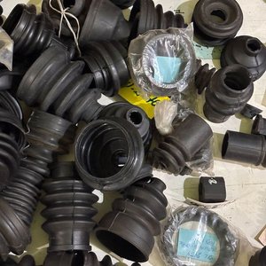 Lote de Fuelles de Goma para Repuesto Automotor - imagen 10