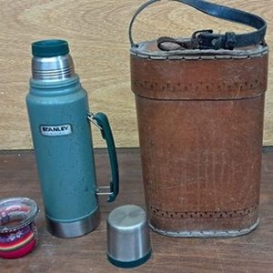 Set de Matero: Termo Stanley y Mate con Estuche de Cuero - imagen 2