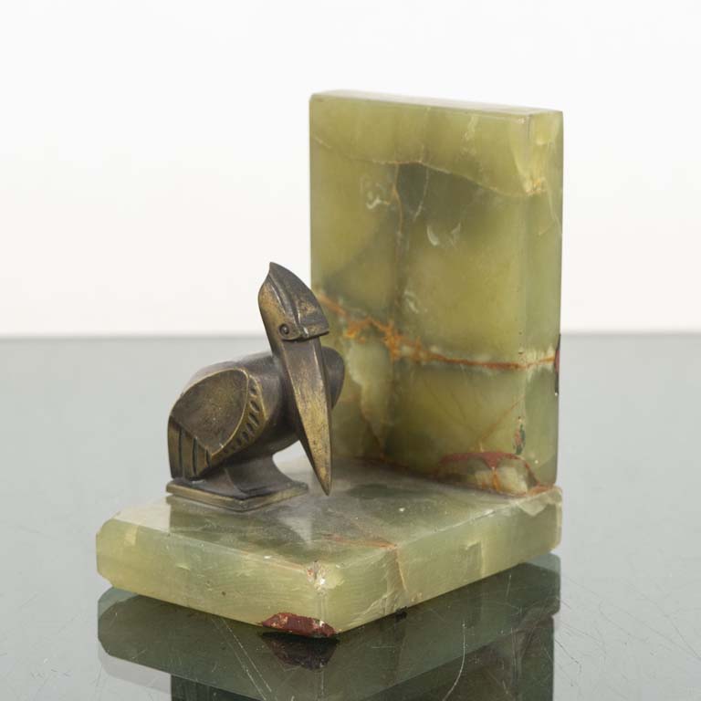 Lote anterior: Apretalibro de piedra con figura pájaro de bronce - Medidas: 11x8x13cm