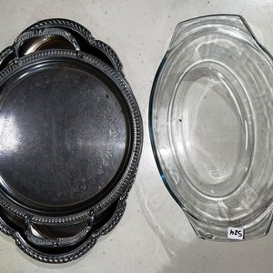Juego de 3 Fuentes para Mesa: 1 de Vidrio y 2 Bandejas Metálicas - imagen 2