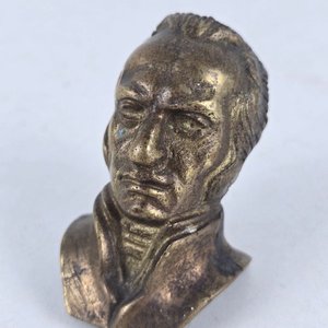 Lote anterior: Busto de Bronce de José Gervasio Artigas