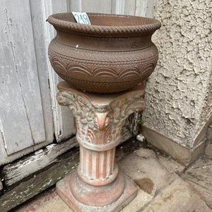 Pedestal con Macetero de Barro - imagen 2