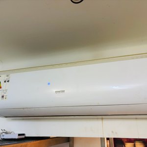 Aire Acondicionado Stanford Split 18000 BTU con Control Remoto - imagen 1