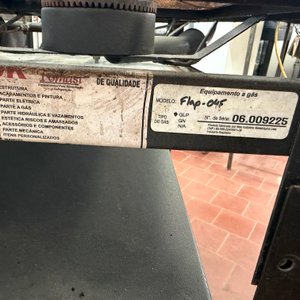 Anafe Industrial 4 Fuegos con Horno Acamax Tomasi - imagen 6