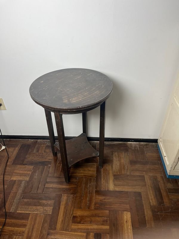 Mesa auxiliar de madera con diseño antiguo - imagen 5
