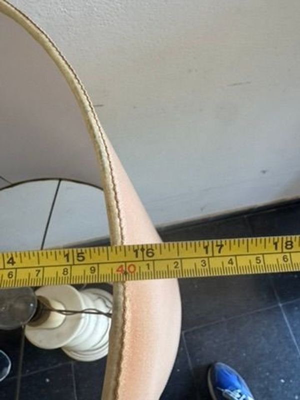 Lámpara de mesa en madera con pantalla de papel - imagen 7