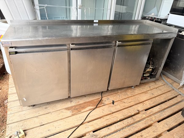 Bajo Mostrador Refrigerado Acero Inoxidable 3 Puertas - imagen 1