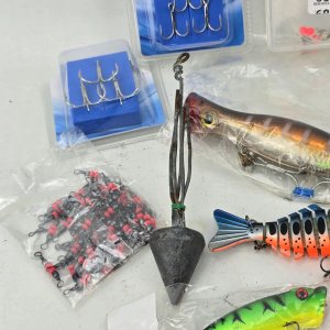 Set de Señuelos y Accesorios de Pesca - imagen 3