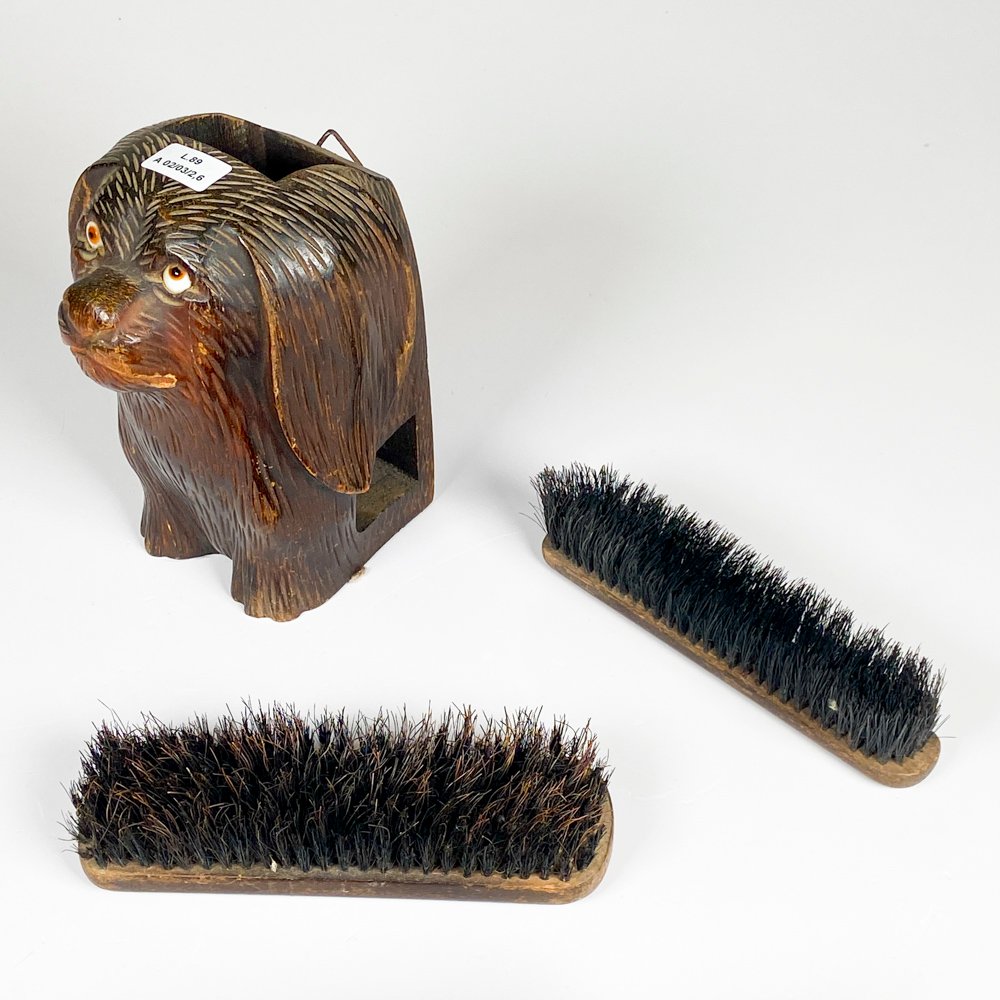 Porta cepillos en madera con fisonomía de perro - imagen 3