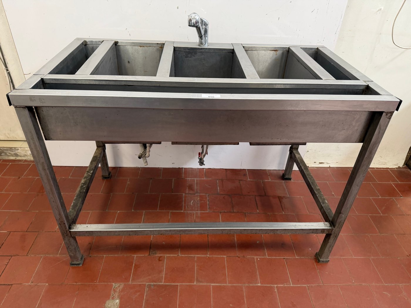 Bacha Industrial de Acero Inoxidable con Escurridores y Grifería