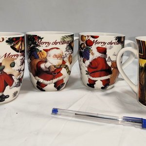 Lote de 4 Tazas Navideñas con Caja de Té de Madera - imagen 5