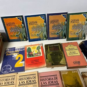 + De 80 libros diferentes  imposible de detallar , novelas , cuentos y varios - imagen 6