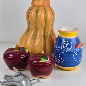 Lote anterior: Lote de Cerámica China Esmaltada: Jarrón Calabaza, Dos Frascos Manzana y Vaso con Peces