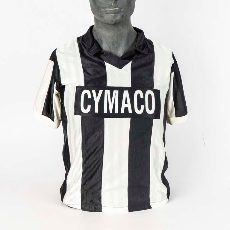 Lote siguiente: Camiseta de fútbol de niño Wanderers marca Manager de los 90