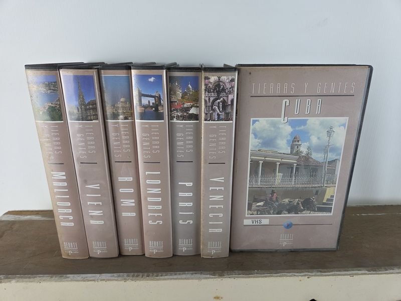 Colección de VHS y DVDs en excelente condición - imagen 3