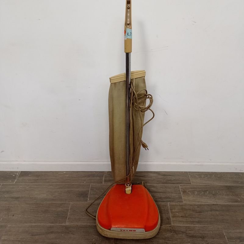 Lustraspiradora marca Yelmo con bolsa, en buen estado - imagen 1