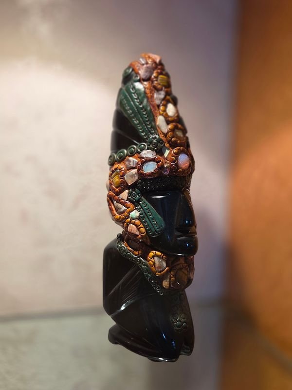 Figura mexicana en obsidiana con apliques - imagen 2