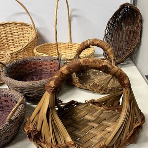 Lote de 9 Canastos de Mimbre Artesanales - imagen 6
