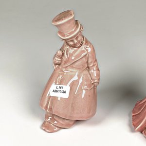 Figuras de Loza Rosa: Dama y Caballero Estilo Antiguo - imagen 2