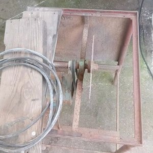 Mesa de Sierra Circular con Motor y Capacitor Nuevo - imagen 3