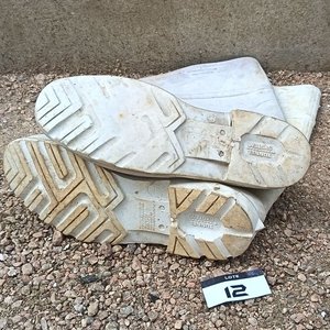 Dos Pares de botas lluvia PVC Talle 43 - Detalles de Uso - imagen 3