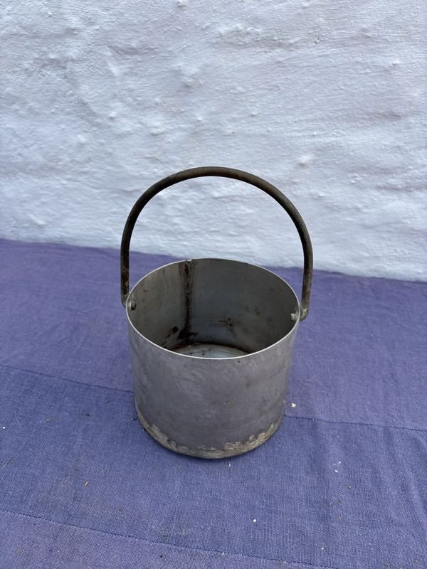 Olla artesanal en inoxidable 1,5 litros aprox - Análisis y descripción - imagen 6