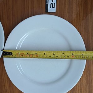 Juego de Cerámica: Platos Blancos y Tazas con Diseño - imagen 8