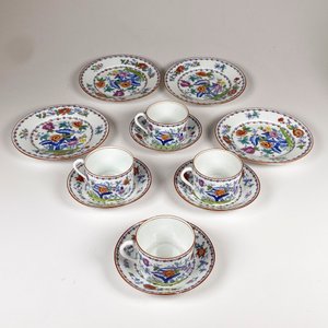 Juego de Té de Porcelana: 4 Tazas con Platillos y Platos de Postre - imagen 2