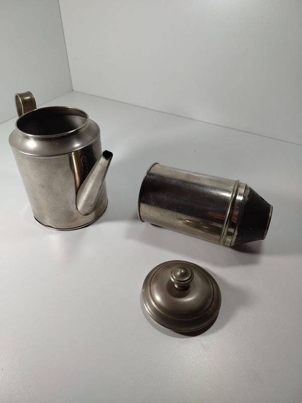 Curiosa y rara cafetera modelo moka en acero - imagen 4