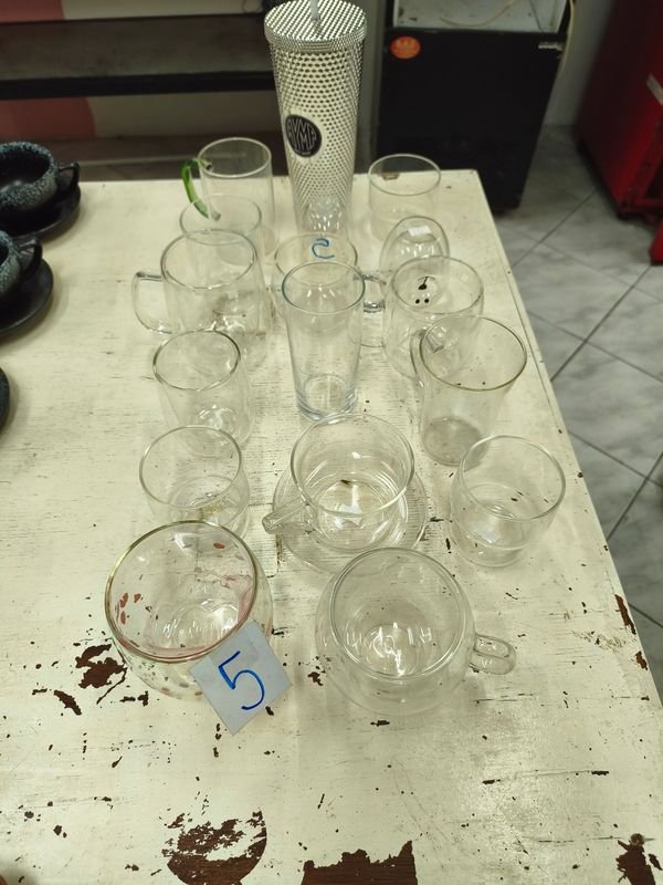 Lote de 16 Vasos y Jarritas de Vidrio Transparentes Nuevos - imagen 1