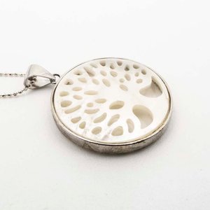 Colgante Árbol de la Vida en Plata y Nácar con Cadena - imagen 2