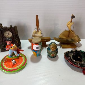 Lote anterior: Lote de Adornos: Veleros, Reloj, Mamushka, Sombrero Mexicano y Ciervo de Barro