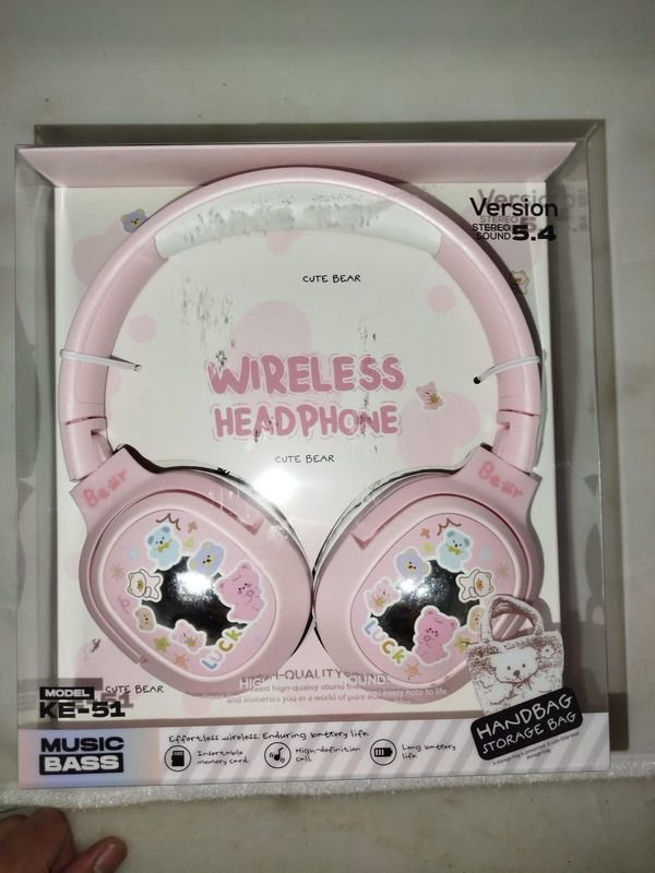 Lote anterior: Auriculares inalambricos con bolsito de peluche
