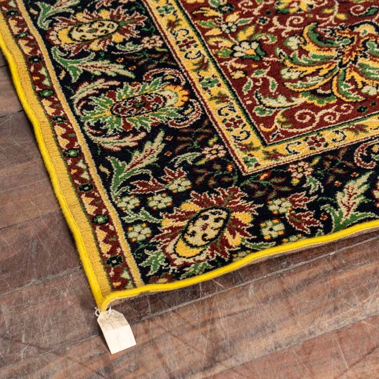 Alfombra acrílica en tonos amarillo, azul y rojo para decorar - imagen 2