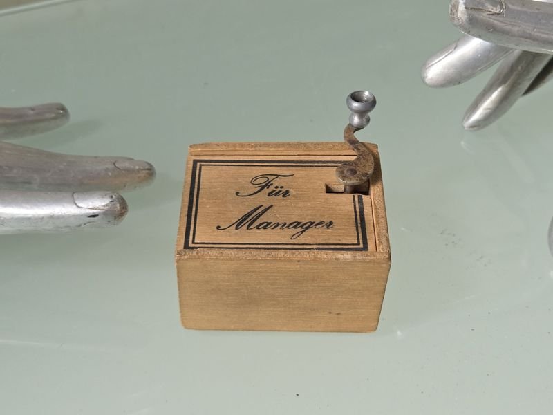 Item 830106 - Image 0