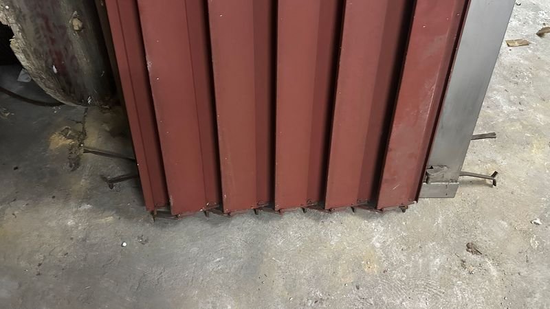 Puerta corrediza de chapa metálica para hogar - imagen 3